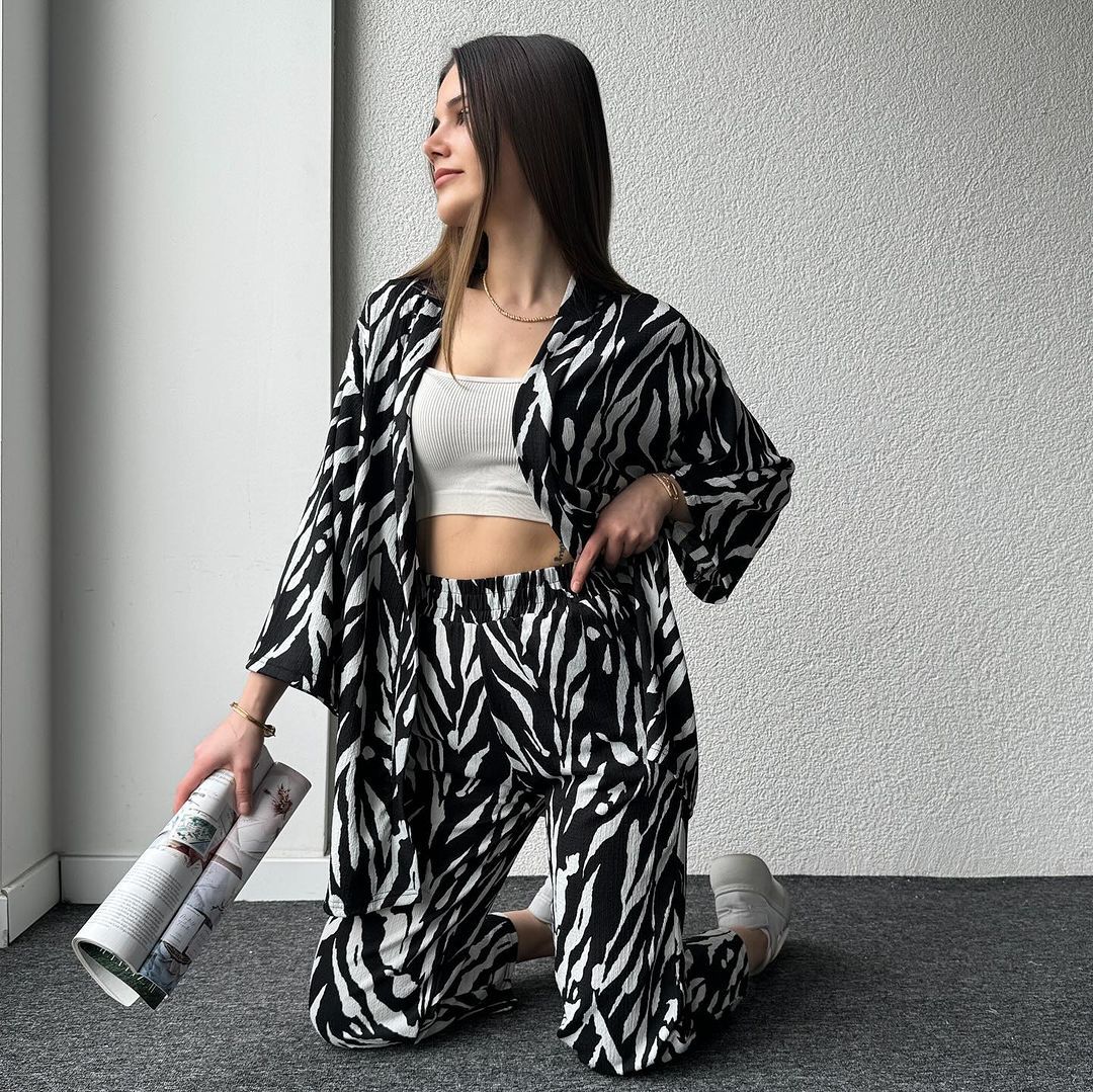 🐾 Stylish Zebra Print Coordinated Set 🐾 Trendy Gown  & Trousers