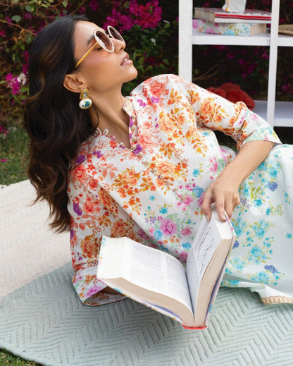 Blossom in Style: Floral Fusion Lawn Kurta Set - Perfect for Effortless Elegance